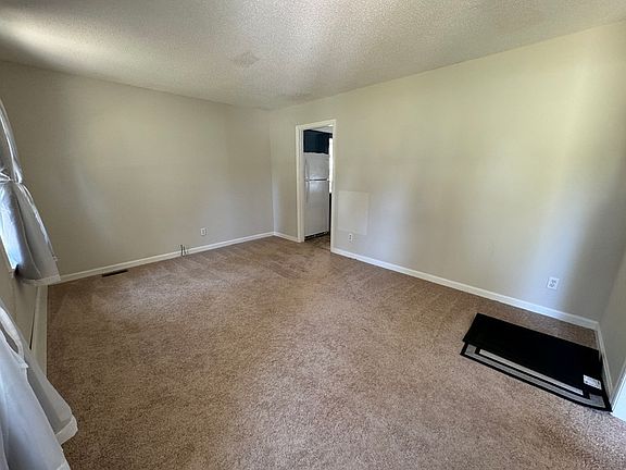 2nd image of 1447 Anderson St