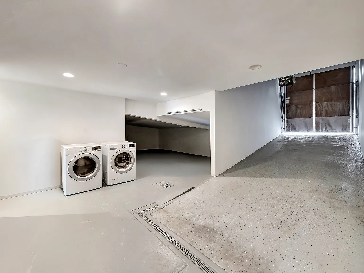4 bed, 2000 sqft, $14,500 — Photo 4