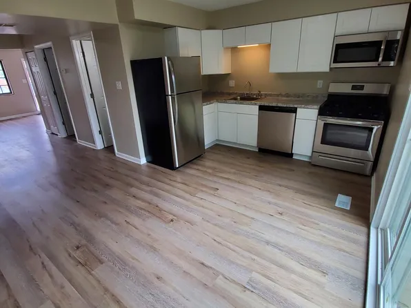 5823 Creekview Ct W, Portage, IN 46368