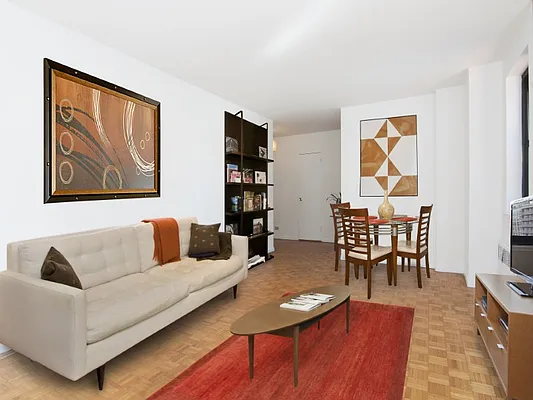 Sold by Sotheby's International Realty | media 6