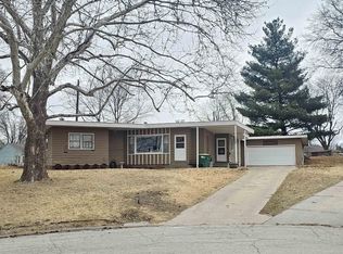 1009 Crest Dr, Creston, IA 50801