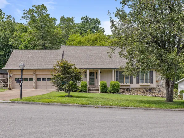 934 Stone Crest Cir, Chattanooga, TN 37421