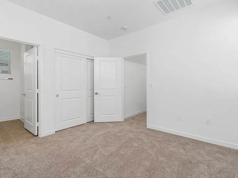 2638 E Lincoln Paseo — Photo 21
