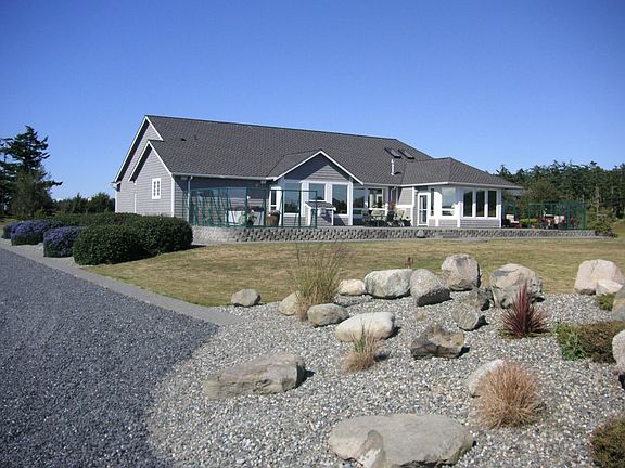 3rd image of 930 Ocean Bluff Ln