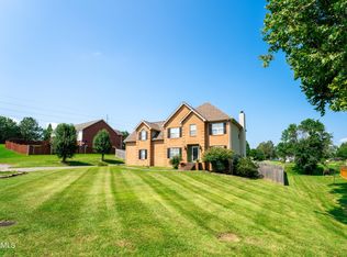 7424 Castlegate Blvd, Knoxville, TN 37918