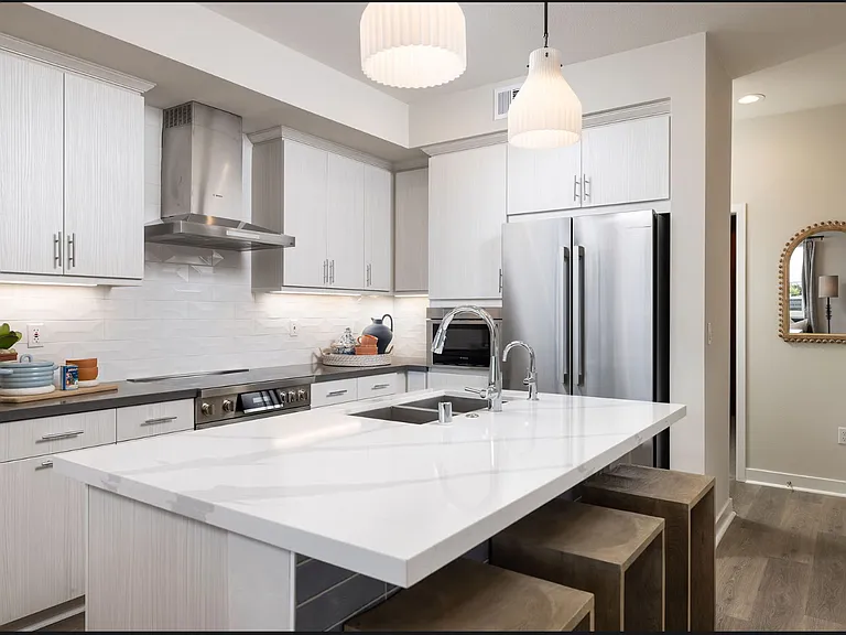 111 N 1st Ave — Photo 6