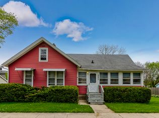 211 Gertrude St, Elgin, IL 60123