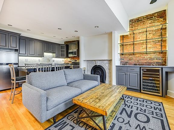 4th image of 802 Tremont St APT 4