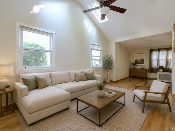 9 Magnolia Place #1