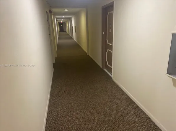 8100 SW 24th St APT 206, North Lauderdale, FL 33068
