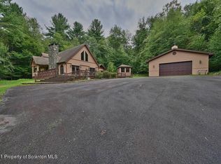 956 Vic Ln, Nicholson, PA 18446