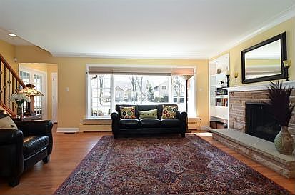 3rd image of 6649 N Hiawatha Ave