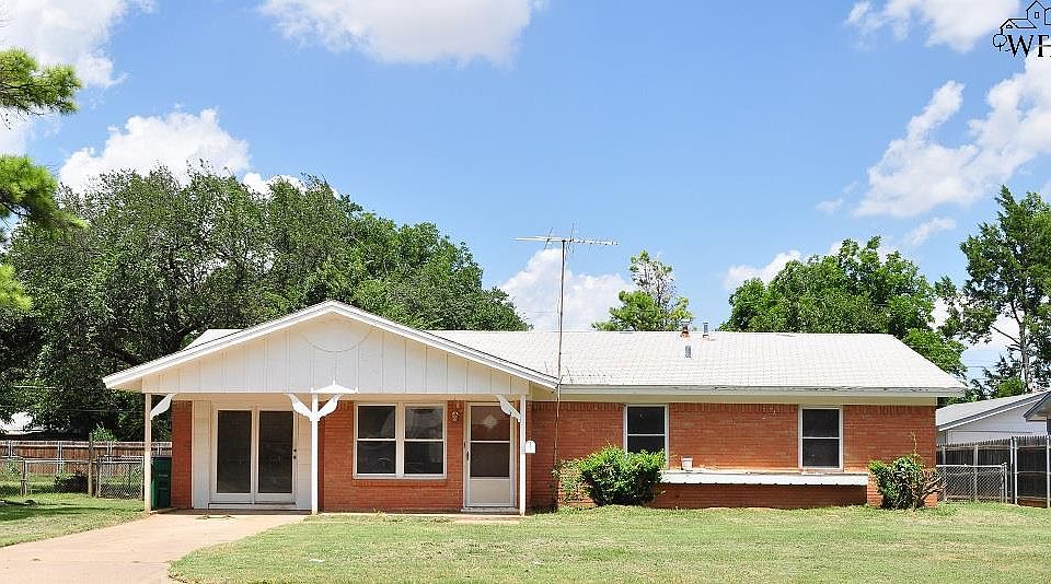 1st image of 1203 Shady Ln