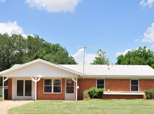 1203 Shady Ln, Burkburnett, TX 76354