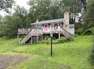 105 Wynooska Rd, Greentown, PA 18426