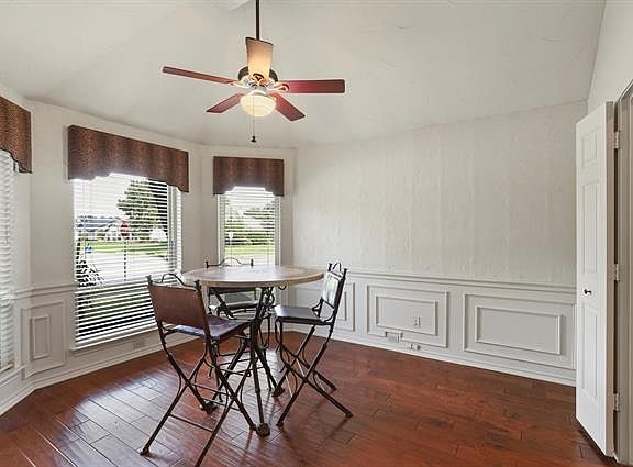 4th image of 221 Plantation Dr
