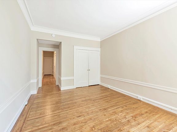 5th image of 1250 Pine St APT 6
