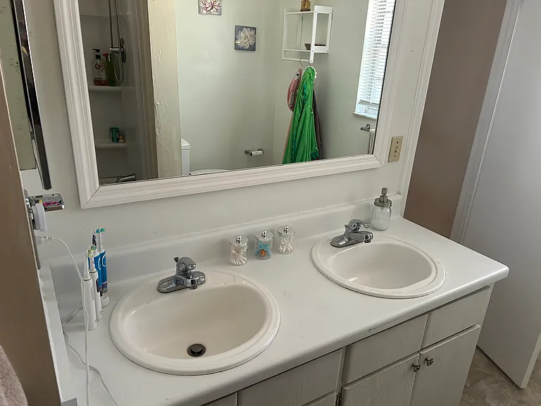 17361 Pinholster St — Photo 6