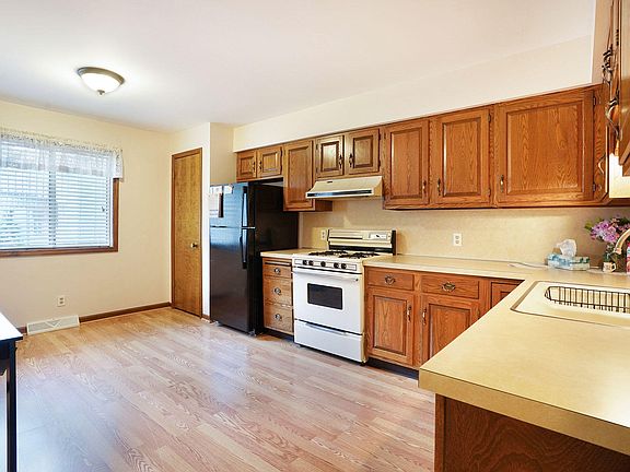 3rd image of 5746 Leisure South Dr SE