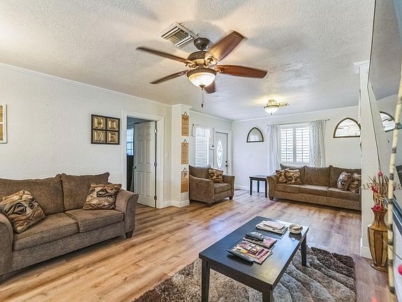 4th image of 5360 NE 10th Avenue