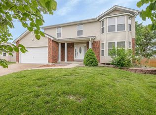 1913 Royal Heir Dr, O'Fallon, MO 63366