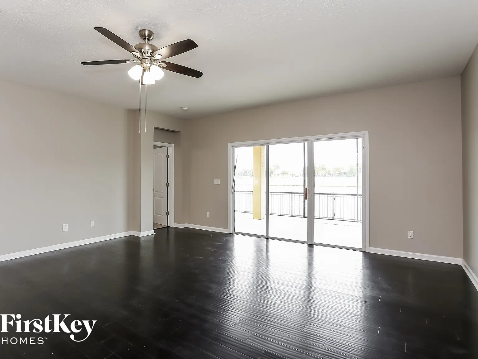 4 bed, 2.5 bath, 2496 sqft, $3,065 — Photo 3