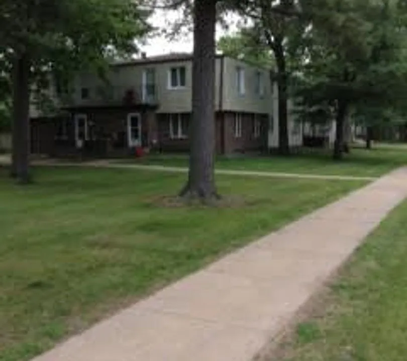 1411-1443 S 29th Ave