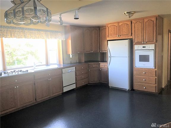 5th image of 384 N Wynoochee Dr SW
