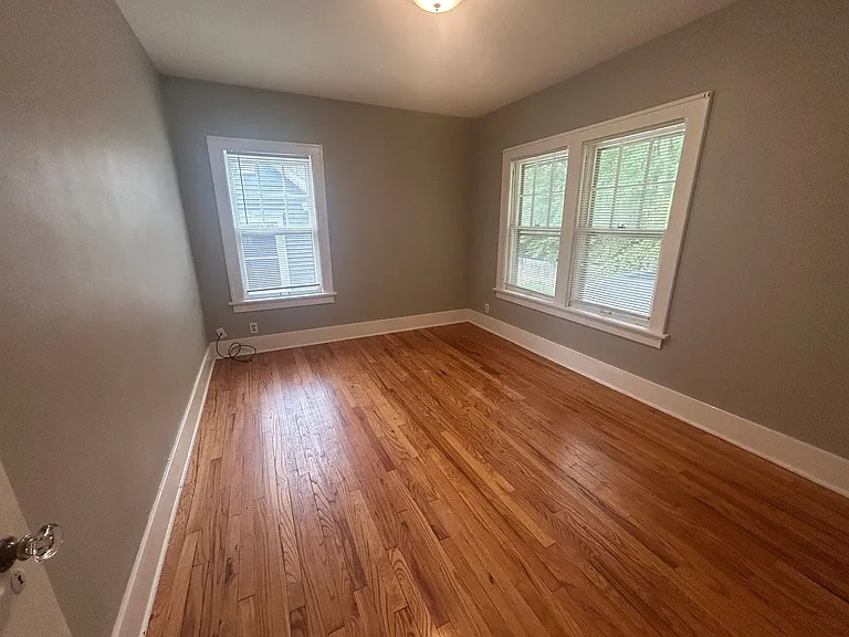 407 Frank St — Photo 19