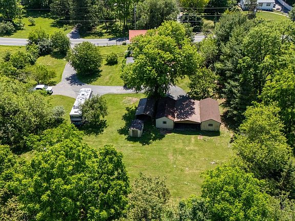 3rd image of 13927 Ridge Rd