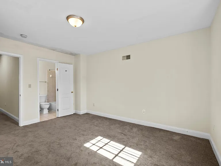 514 N Milton Ave — Photo 22
