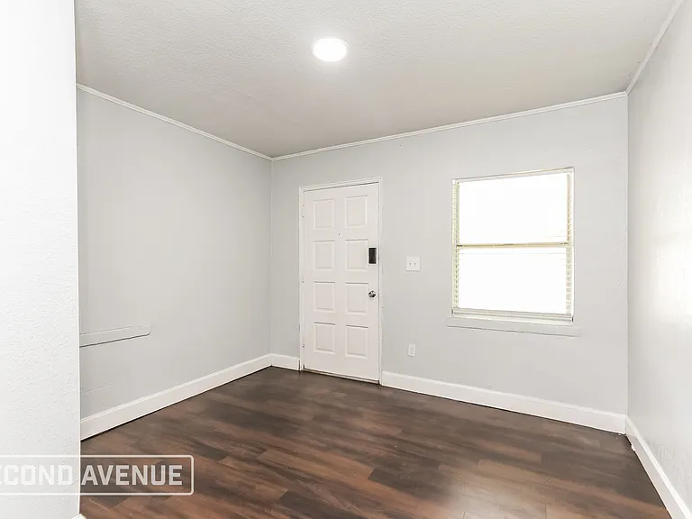 5568 Verbena Rd — Photo 3