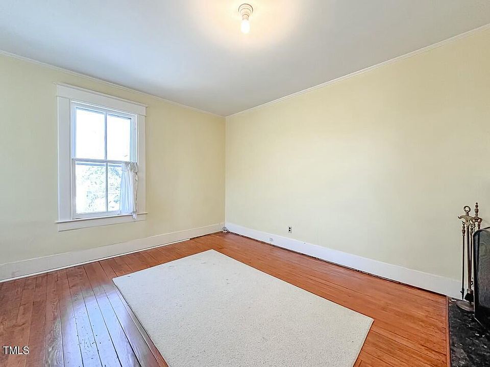 43rd image of 302 Halifax St