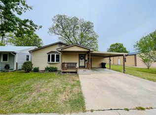 618 Iowa St, Oswego, KS 67356