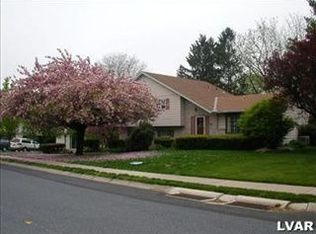 647 Iroquois St, Emmaus, PA