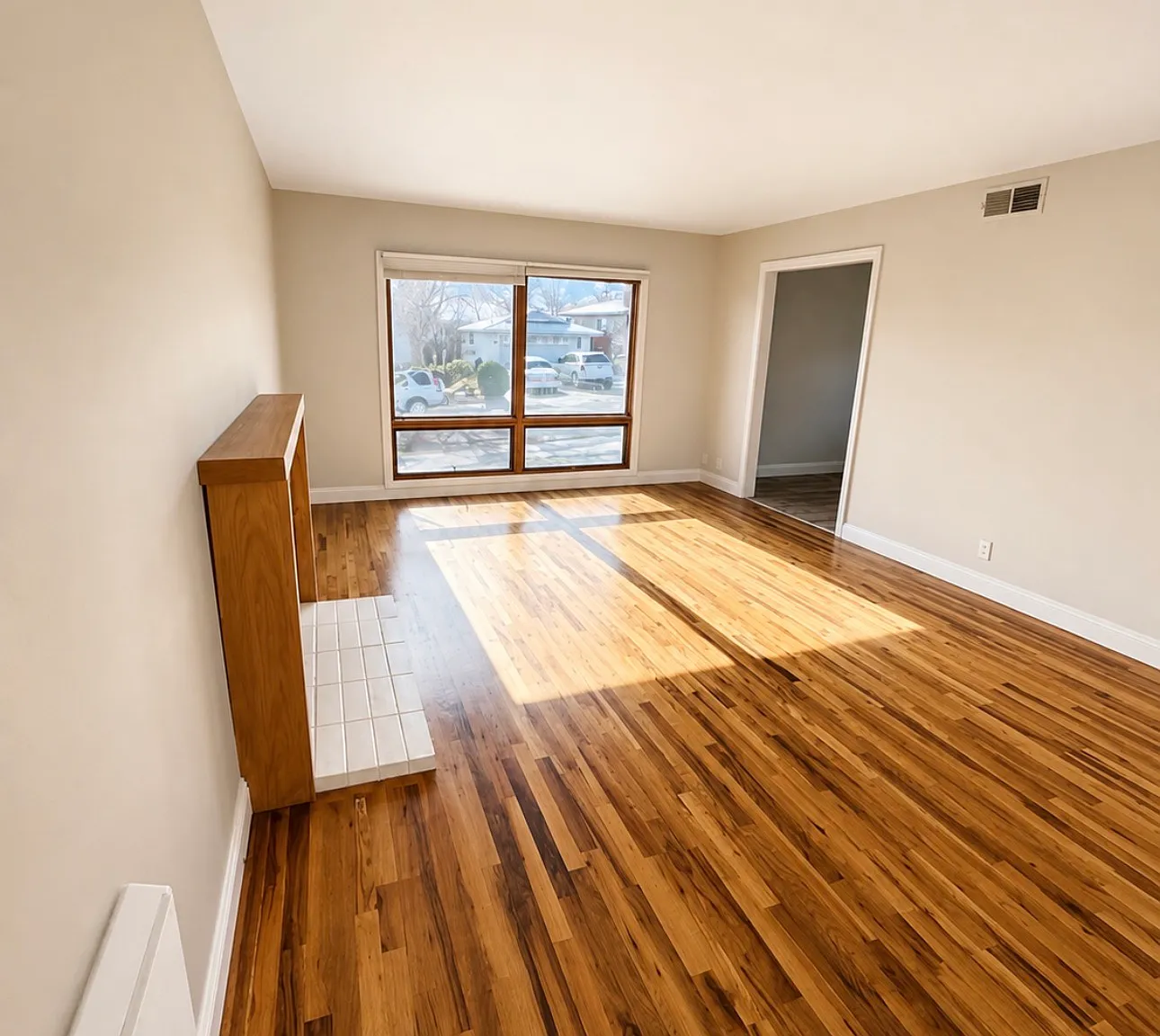 3 bed, 1210 sqft, $2,450 — Photo 2