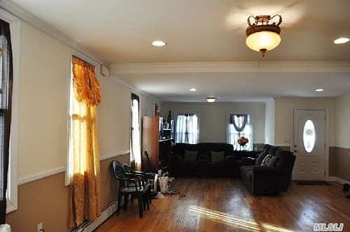 4th image of 216 Beach 40 St