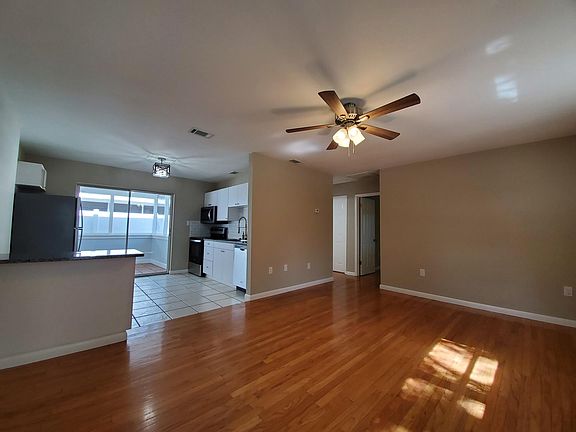 2nd image of 3219 W Obispo St #B
