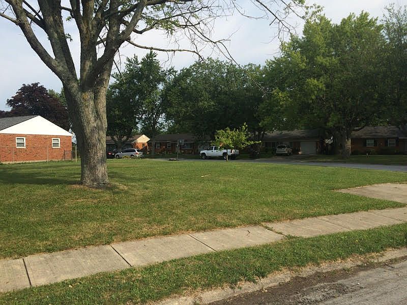 1st image of 328 Lutz Dr