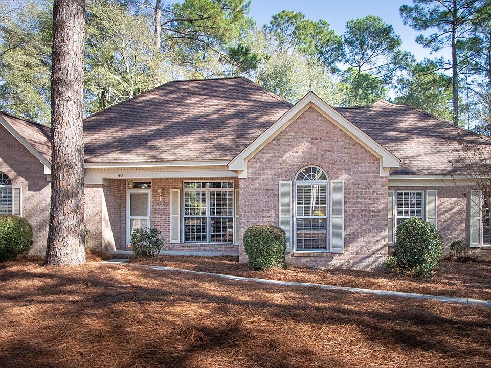1st image of 40 Oakmont Cir