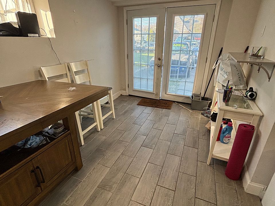 2nd image of 100 Cox Ave #G1