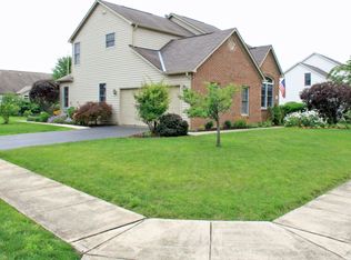 5773 Meadowbrook Ln, Hilliard, OH 43026