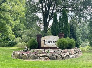 2109 Toscana St #11, Kalamazoo, MI 49009