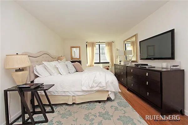 Rented by R New York | media 5