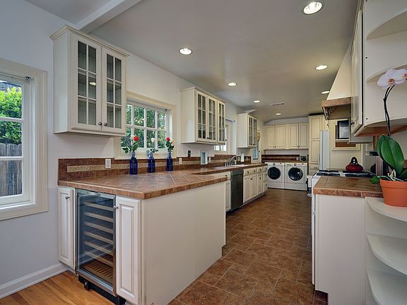 Large updated kitchen