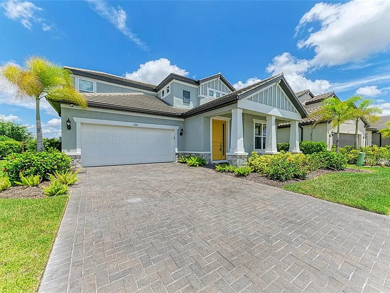 4745 Antrim Dr — Photo 12