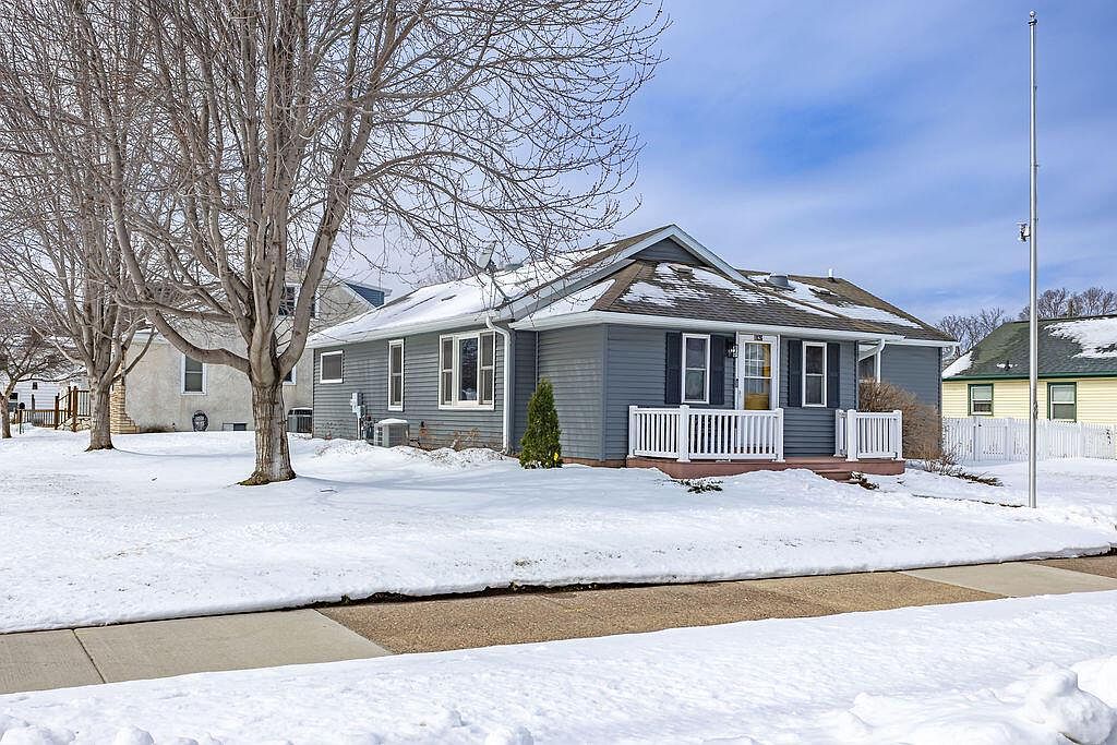1826 21st STREET S S, La Crosse, WI 54601 | Zillow