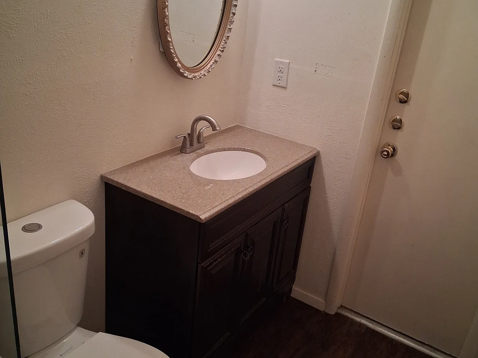 514 Button Dr — Photo 2