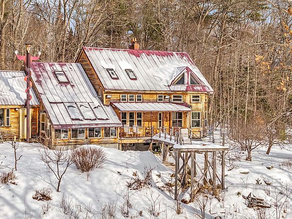 3rd image of 110 Middle Road