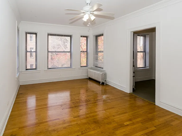 1101 E. Hyde Park Boulevard — Photo 16